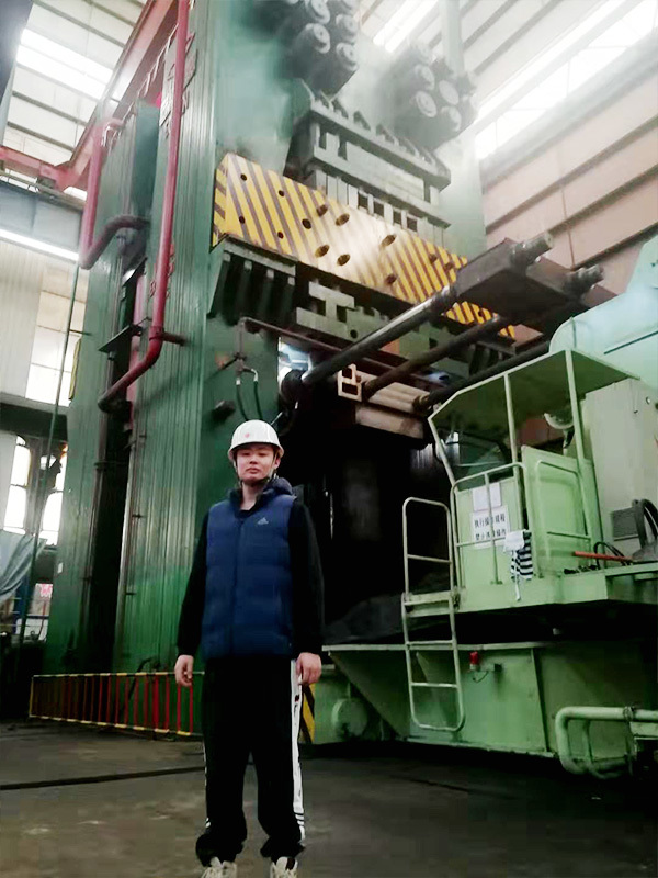 16000T模鍛(duàn)液壓機-河(hé)北宏潤