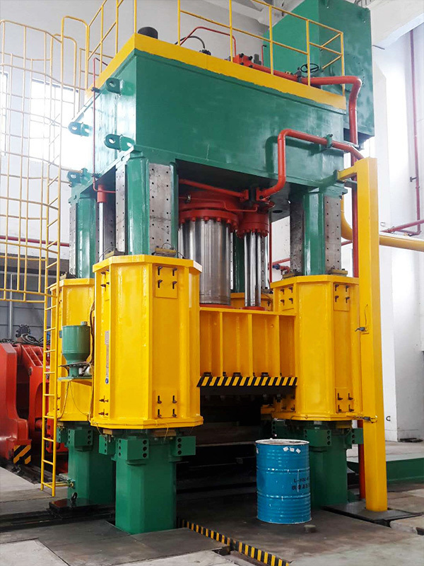 1250T快鍛液(yè)壓機-漢中群(qun)峰