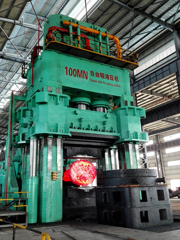 8000T鍛造液壓機-萊蕪(wú)金雷